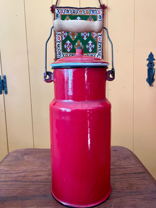 Vintage Polish Red Enamel Milk Jug, Red Enamel Milk Jug With Lid 2 Litres, Polish Farmhouse Decor, Enamelled Red Flower Vase