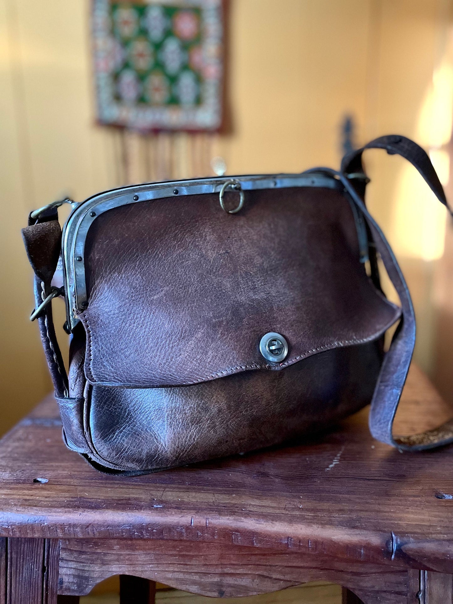 Vintage French Brown Leather Messenger Bag, Brown Leather Bag With Metal Frame, Old French Shoulder Bag, Leather Postal Bag